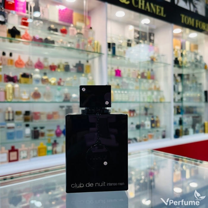 Thiết kế Club de Nuit Intense Man đơn giản, nam tính