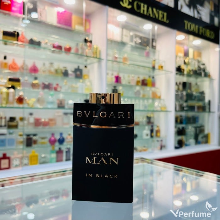 Thiết kế chai hoa nam Bvlgari Man In Black EDP