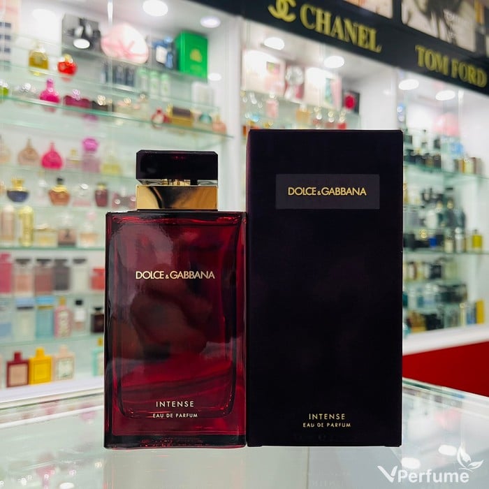 Review nước hoa Dolce & Gabbana Pour Femme: Mùi nào thơm nhất?