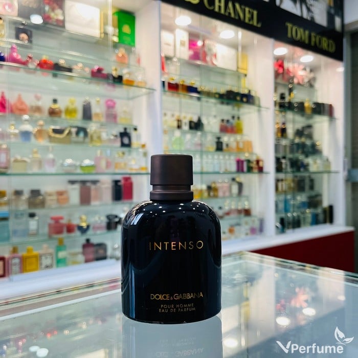 Thiết kế chai nước hoa D&G Pour Homme intenso