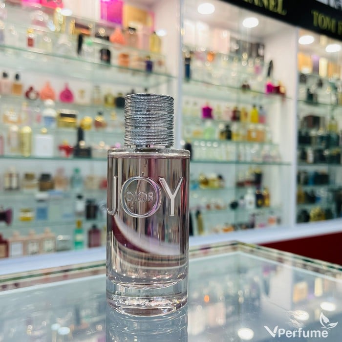 Thiết kế chai nước hoa nữ Dior Joy