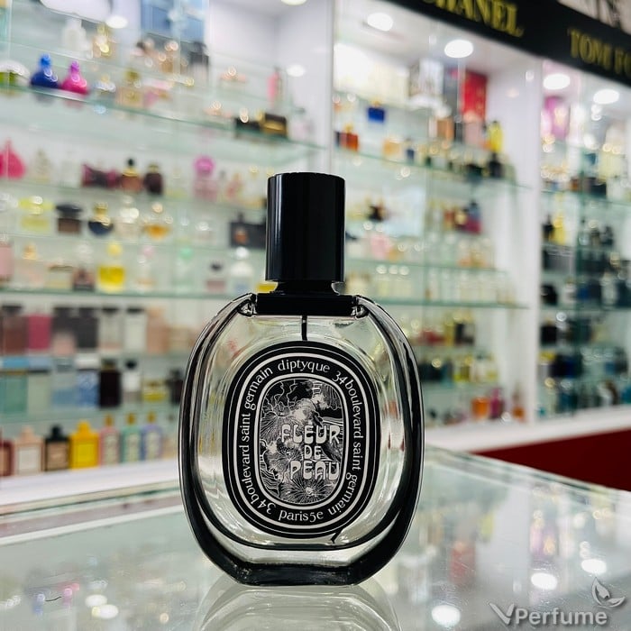 Thiết kế chai nước hoa Diptyque Fleur De Peau