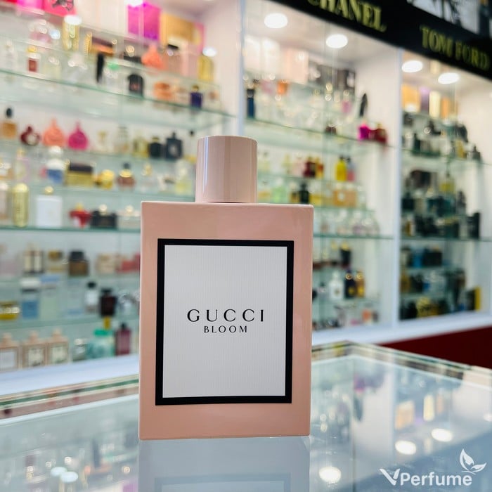 Thiết kế chai nước hoa nữ Gucci Bloom EDP