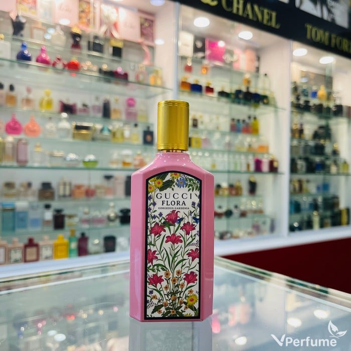 Thiết kế chai nước hoa Gucci Flora Gorgeous Gardenia