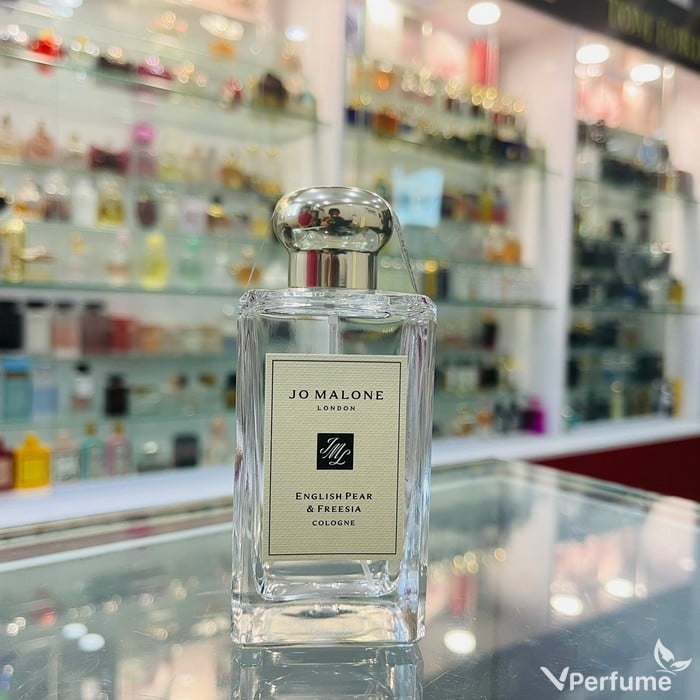 Thiết kế chai nước hoa nữ Jo Malone English Pear & Freesia