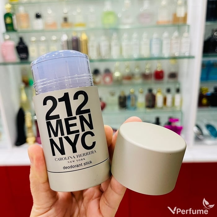 Thiết kế lăn khử mùi Carolina Herrera 212 Men NYC