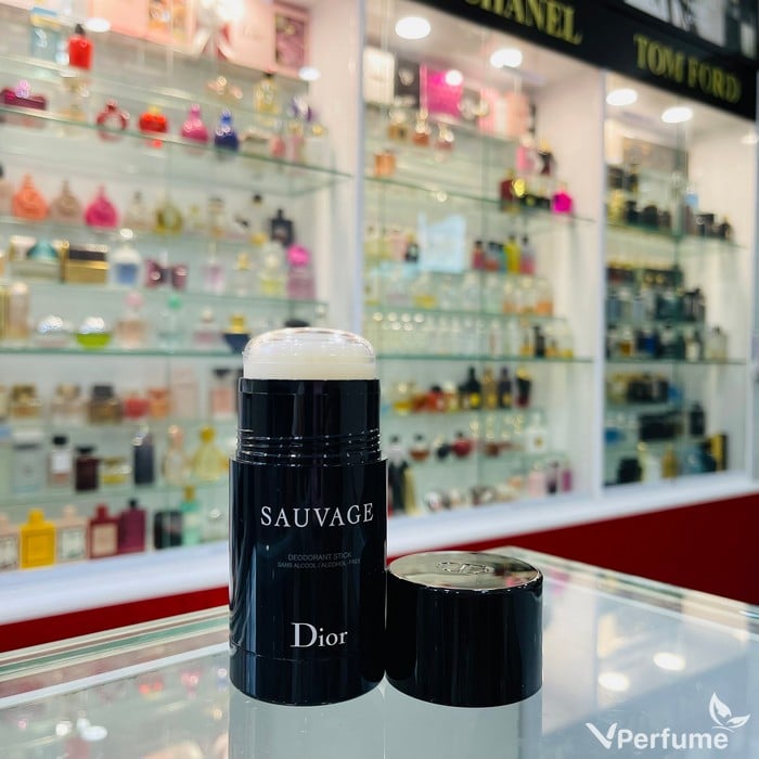 Thiết kế lăn khử mùi Dior Sauvage