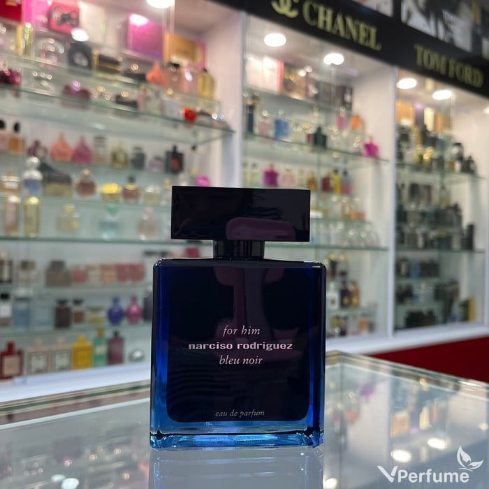 Thiết kế chai nước hoa nam Narciso for Him Bleu Noir EDP