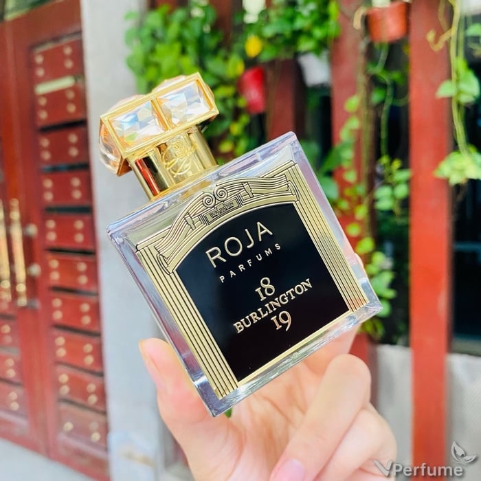 Thiết kế chai nước hoa Roja Burlington 1819