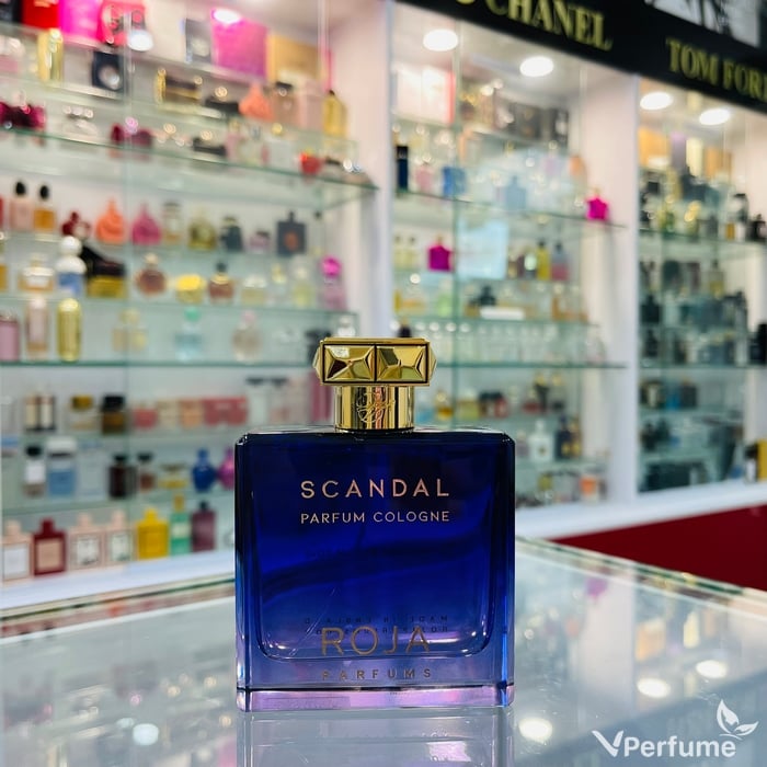 Thiết kế chai nước hoa Roja Scandal Pour Homme Parfum Cologne