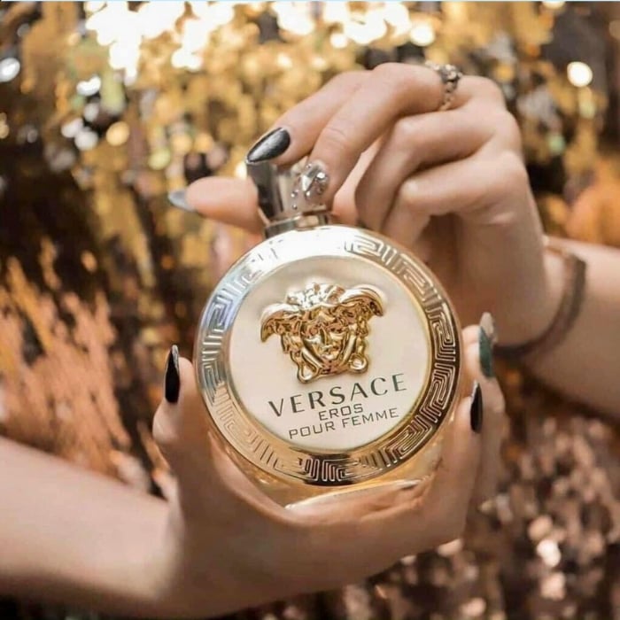 Những dòng nước hoa Versace cho nữ nổi tiếng nhất